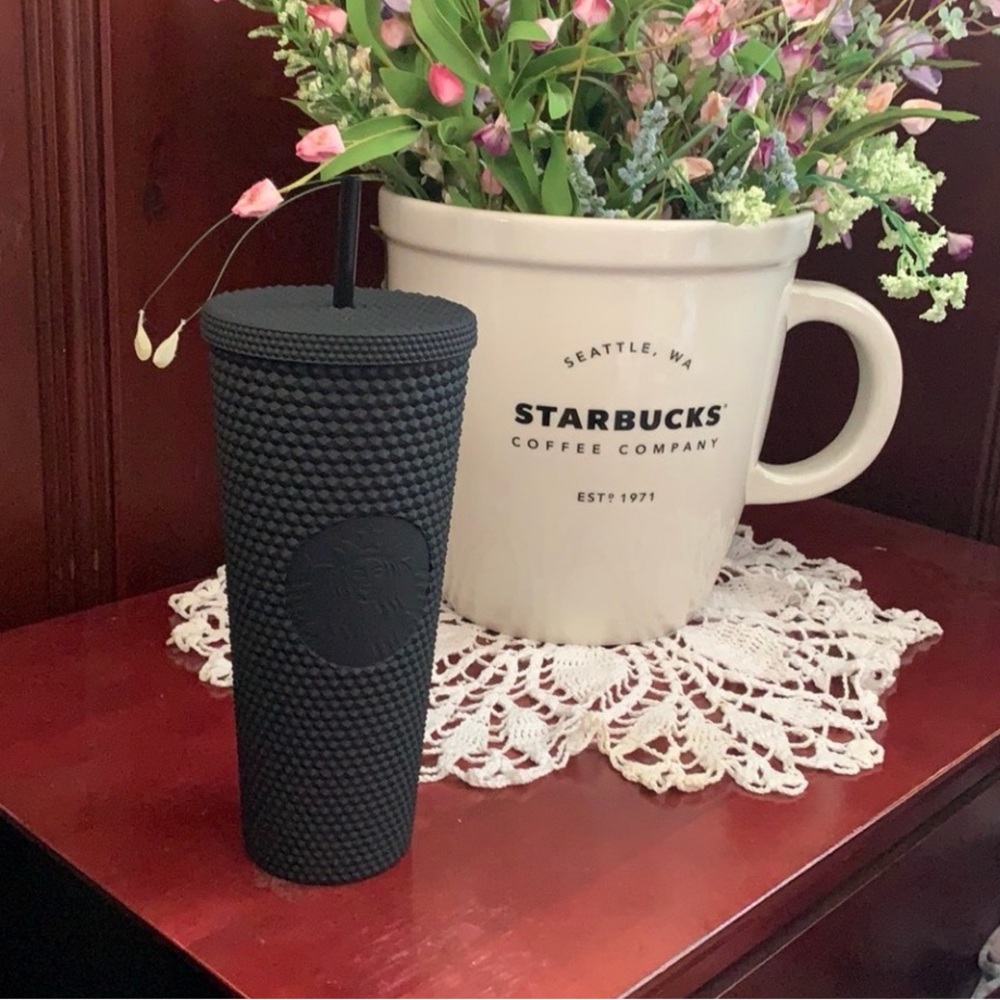 💝❤️Starbucks Matte Black studded Tumbler Cold-cup with straw💝❤️